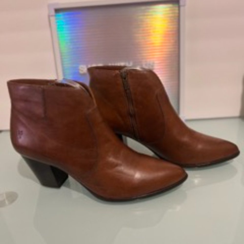 Frye Jennifer Booties - Whiskey Brown Leather 11M